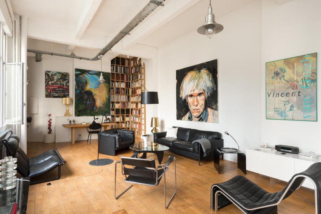 Photo of Livingroom in Archives