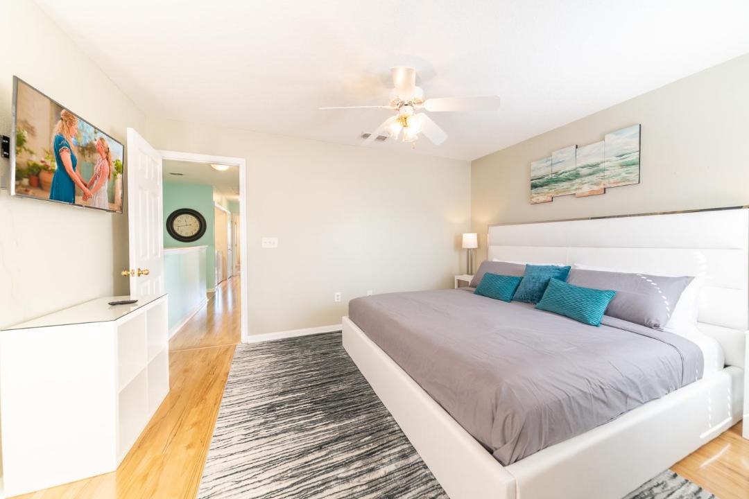 Photo of Bedroom in Crestwynd Bay