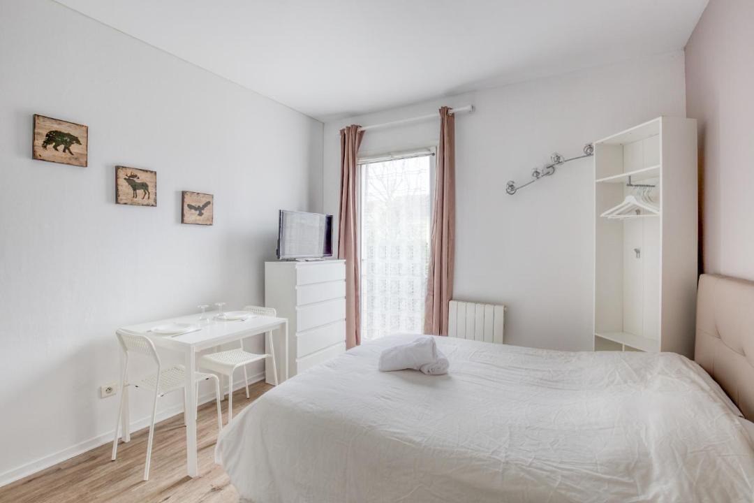 Photo of Bedroom in Magny-le-Hongre