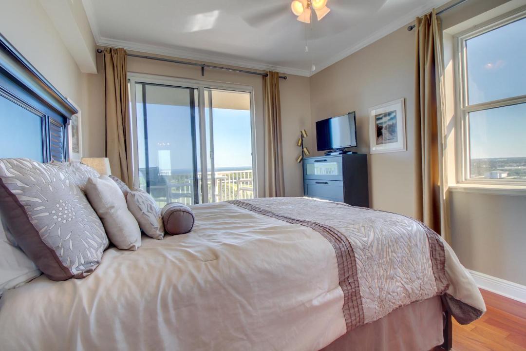 Photo of Bedroom in Miramar Beach