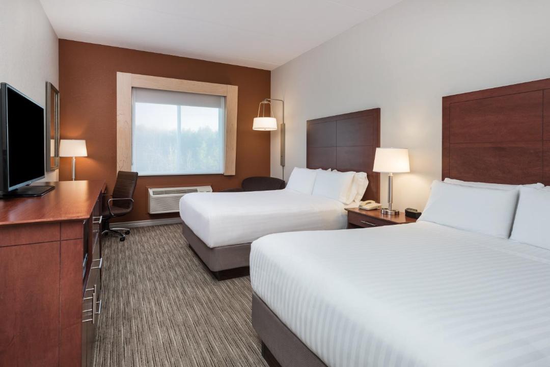 Photo of Bedroom in Gananoque