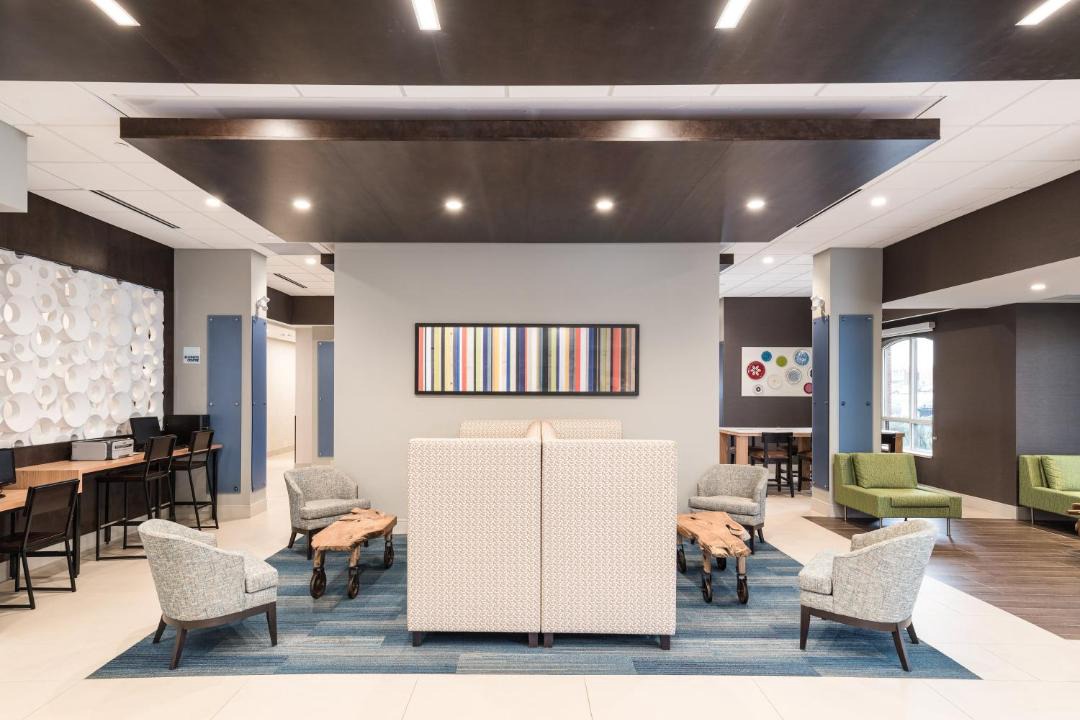 Photo of Livingroom in Halton Regional Municipality