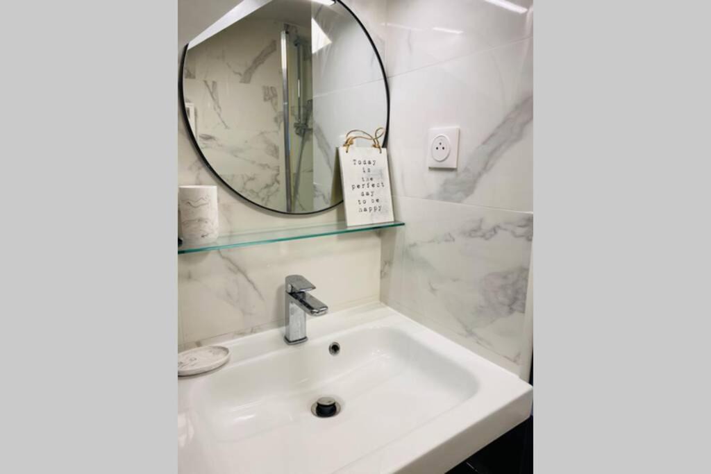 Photo of Bathroom in 8th Arrondissement