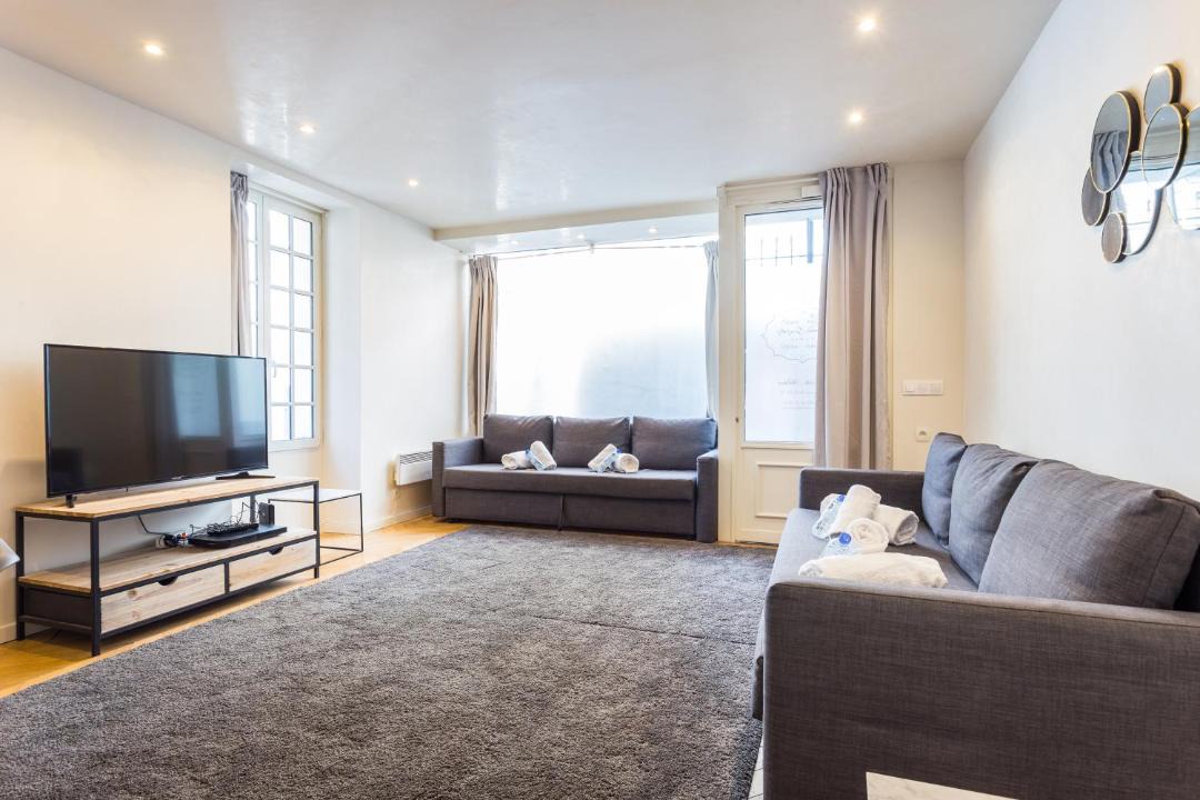 Photo of Livingroom in 16th Arrondissement