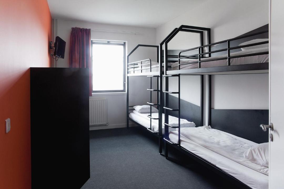 Photo of Bedroom in Python Duvernois