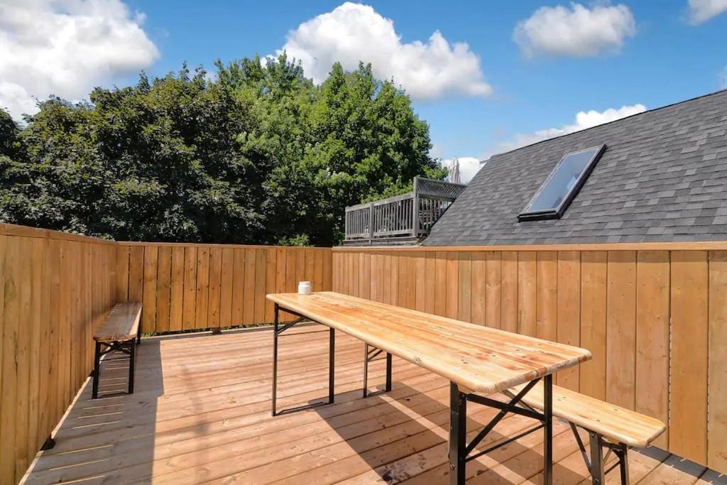 Photo of Patio Balcony in Leslieville