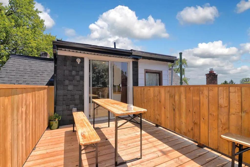 Photo of Patio Balcony in Leslieville