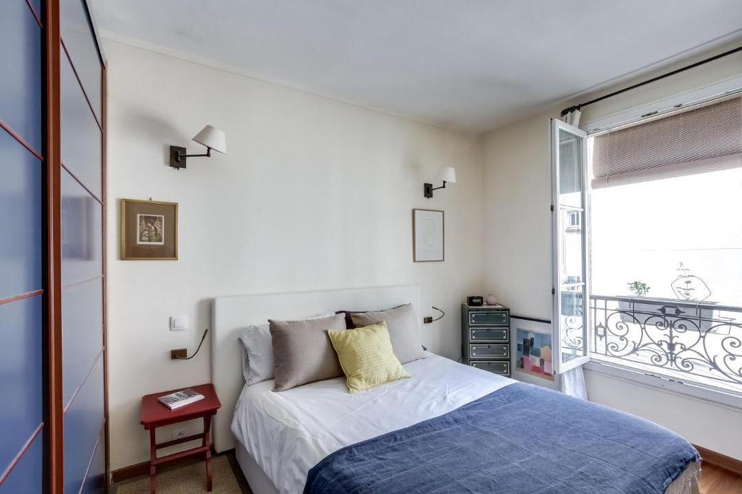 Photo of Bedroom in 7th Arrondissement