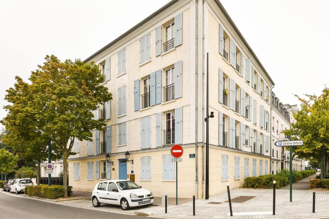 Photo of Buildings in Serris