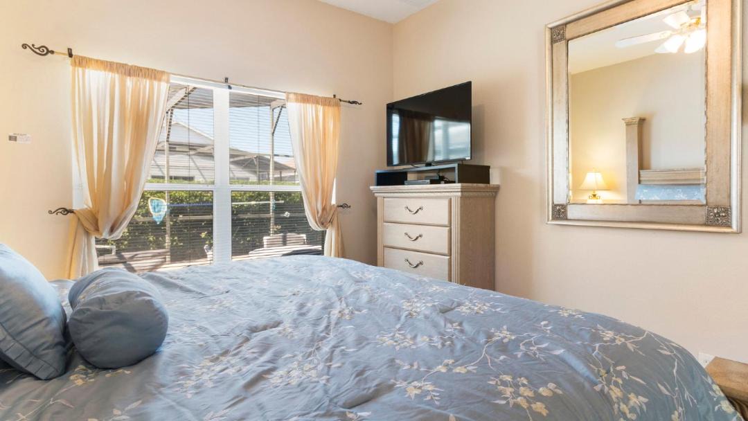 Photo of Bedroom in Windsor Palms