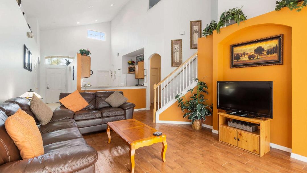Photo of Livingroom in Westbury