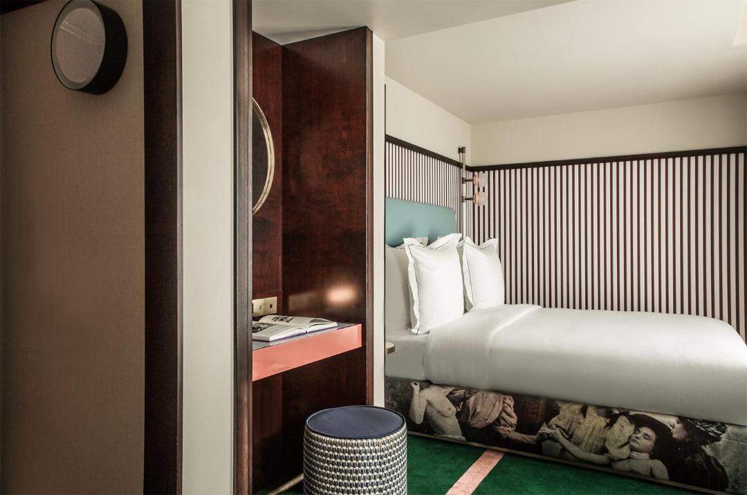 Photo of Bedroom in 8th Arrondissement