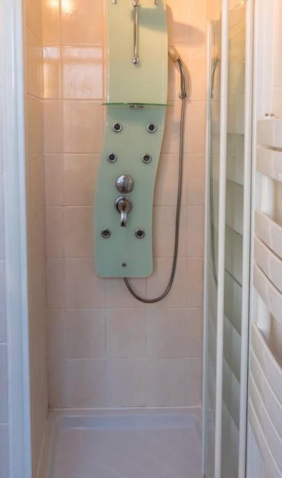 Photo of Bathroom in Parc-de-Montsouris