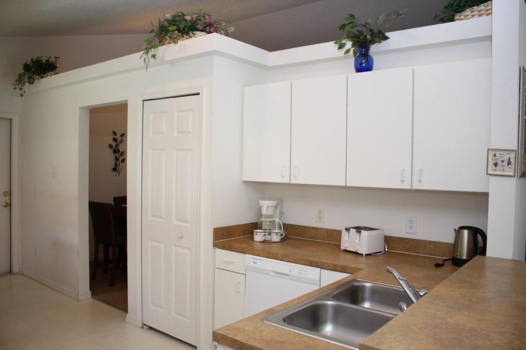 Photo of Kitchen in Florida Pines