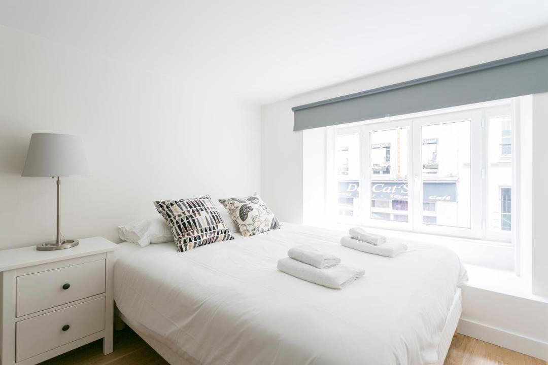 Photo of Bedroom in 9th Arrondissement