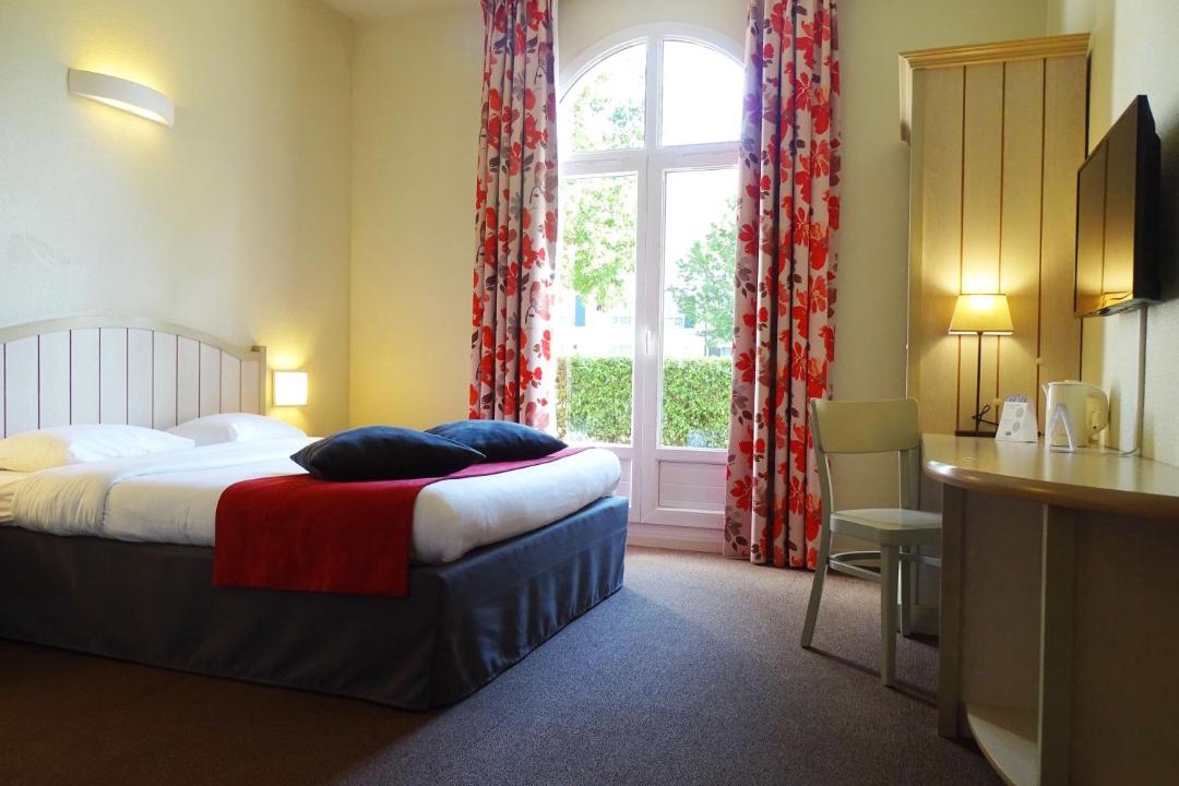 Photo of Bedroom in Magny-le-Hongre