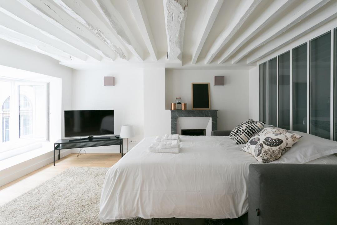 Photo of Bedroom in 9th Arrondissement