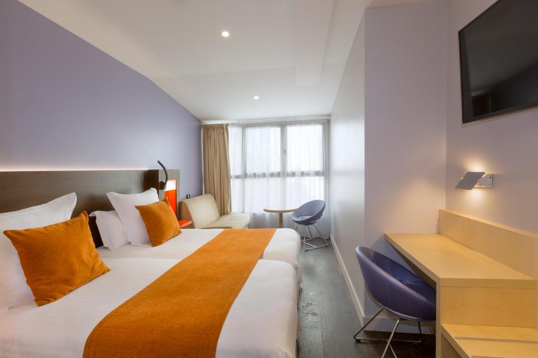 Photo of Bedroom in Puteaux