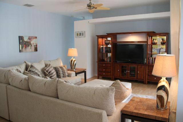 Photo of Livingroom in Ridgewood Lakes