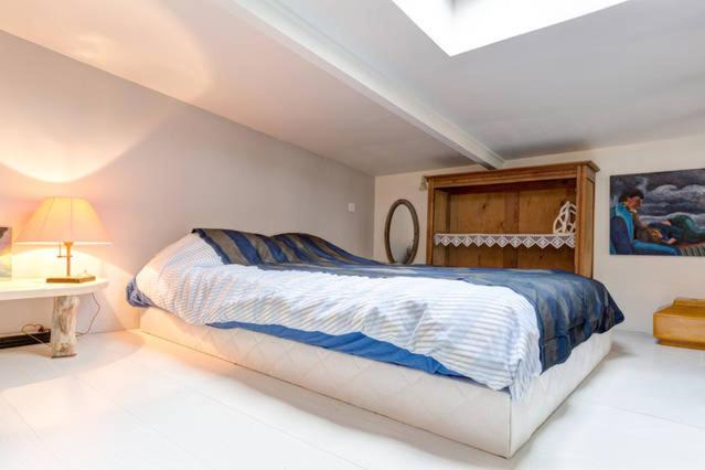 Photo of Bedroom in Clichy
