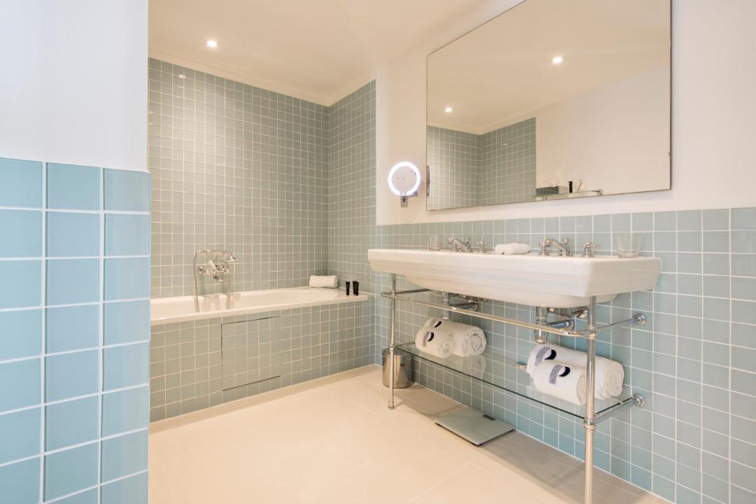 Photo of Bathroom in Quartier du Faubourg-Montmartre