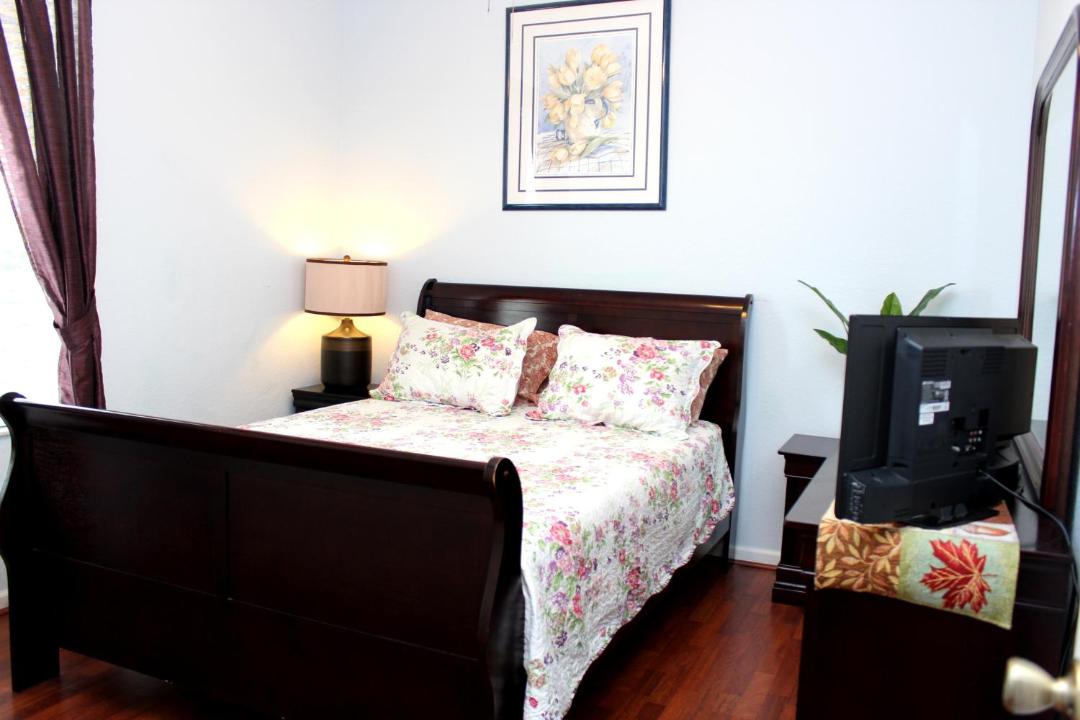 Photo of Bedroom in Windsor Hills