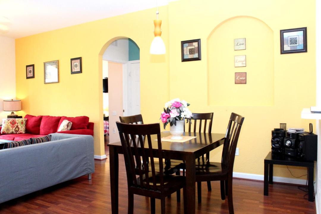 Photo of Livingroom in Windsor Hills