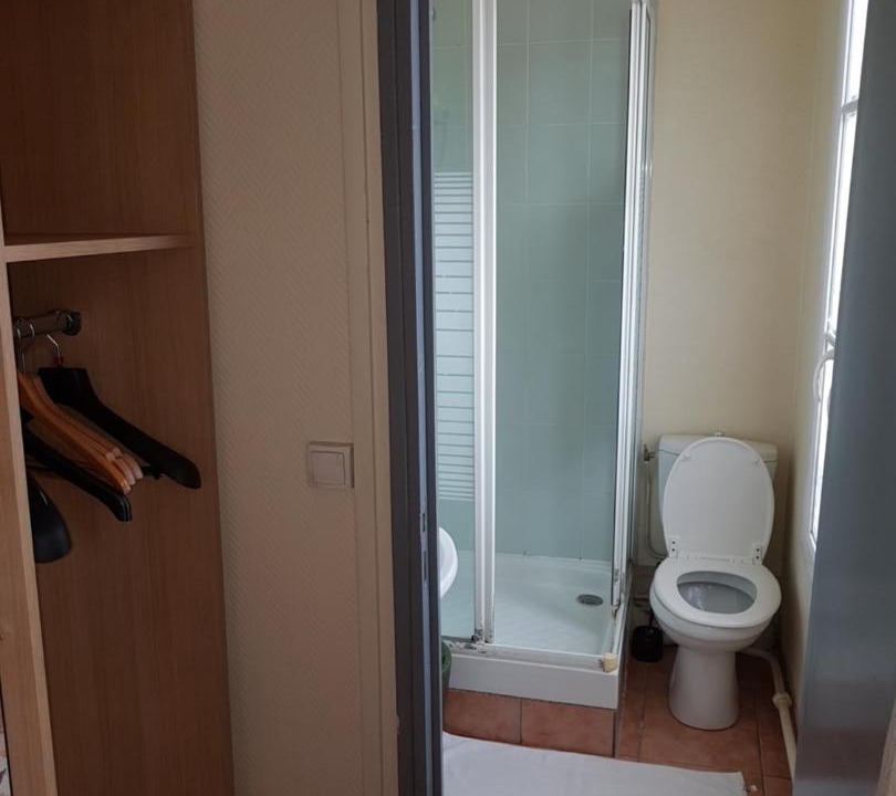Photo of Bathroom in 11th Arrondissement