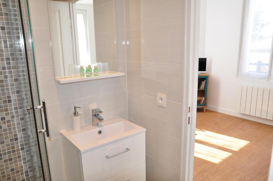 Photo of Bathroom in Centre