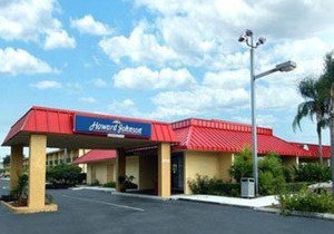 Howard Johnson by Wyndham Winter Haven FL