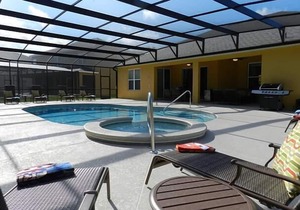 ** 2 Master Suites * One Level * Huge Pool and Spa / Hot Tub**