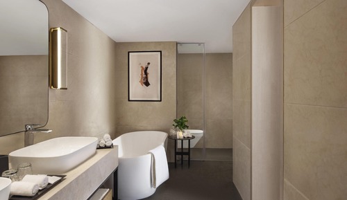 Executive Suite King Bed with Living Room, Airport View with Cocktail Hours & Short Eats,20% On F&B