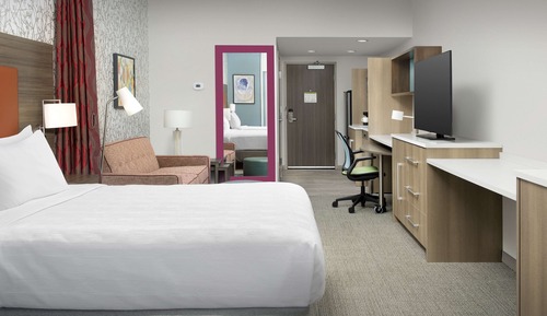 Studio, 2 Queen Beds, Bathtub (Mobility & Hearing)