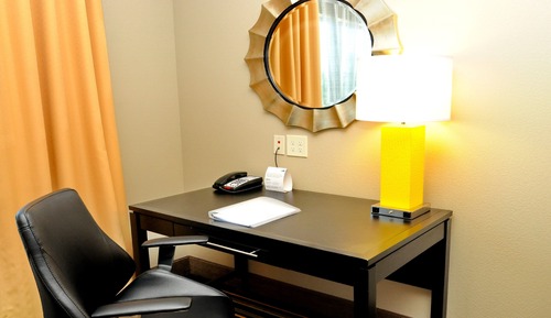 Suite, Multiple Beds, Accessible (Communications)