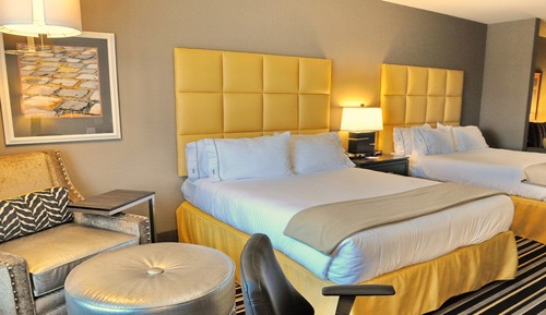 Suite, Multiple Beds