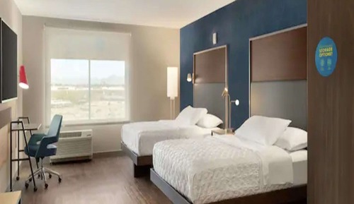 Room, 2 Queen Beds, Accessible, Bathtub