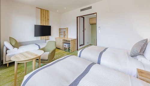Triple Room, Non Smoking, Private Bathroom