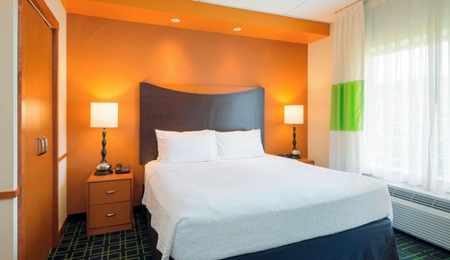 Studio, 1 King Bed with Sofa bed, Hearing Accessible
