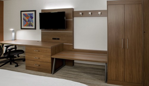 Standard Room, 2 Queen Beds, Accessible (Communications, Roll-In Shower)