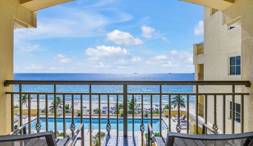 Oceanfront Studio 2 Queens
