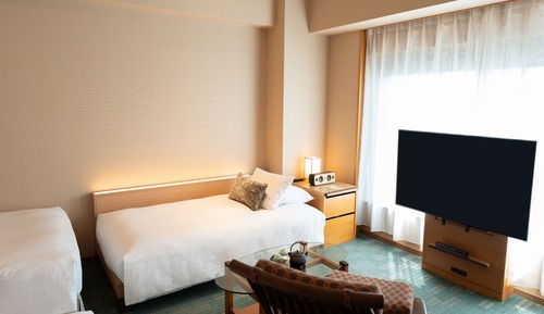 Premium Triple Room, Non Smoking, Jetted Tub (High Floor)