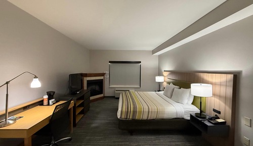 Suite, 1 King Bed, Non Smoking, Kitchen