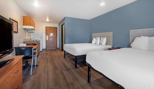 Standard Studio, 2 Queen Beds, Non Smoking, Refrigerator & Microwave