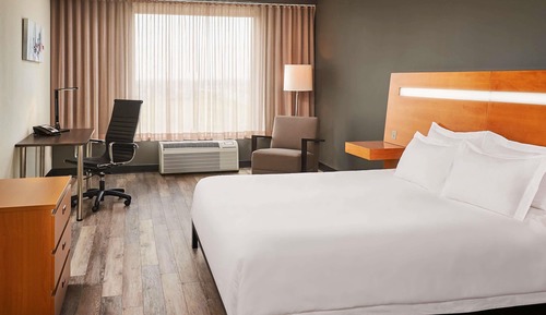 Standard Room, 1 King Bed