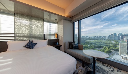 Deluxe Corner King Room, 31sqm, Max 2 Adults, Non Smoking