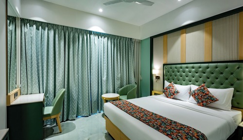 Deluxe Double Room, City View