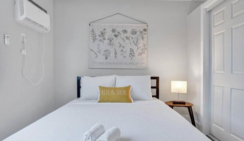 Business Single Room, 1 Queen Bed with Sofa bed