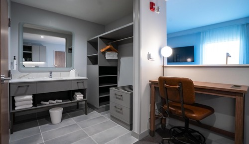 Suite, 1 King Bed