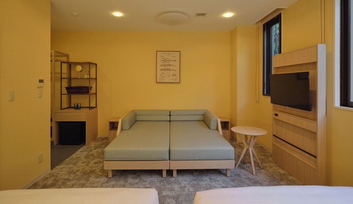 Annex-RED28 Deluxe Twin Room, Non-Smoking