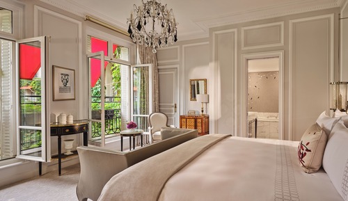 Deluxe Suite
